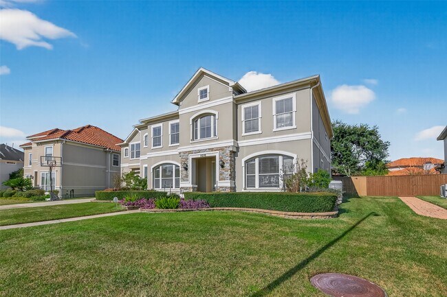 Building Photo - 2210 Bywater Dr