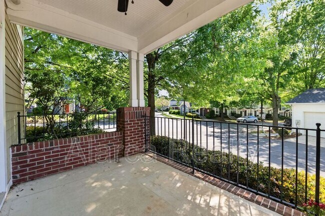 Building Photo - 330 Davidson Gateway Dr