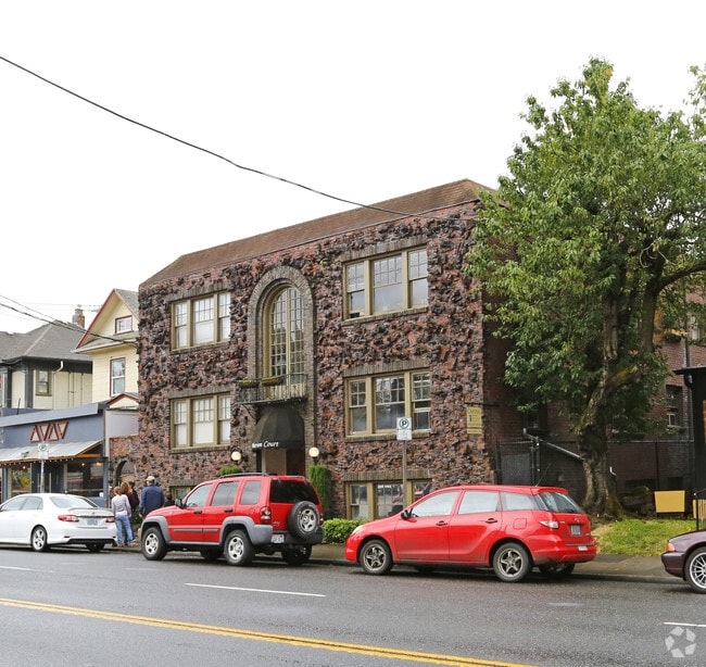 Primary Photo - Marion Court Apartments