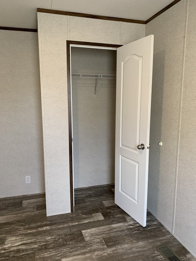 Building Photo - 100 Bristol St