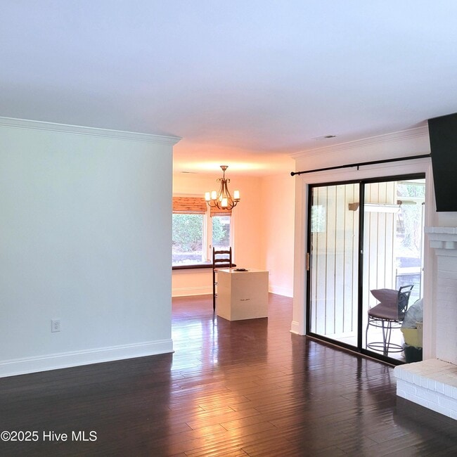 Building Photo - 25 Garden Villa Dr