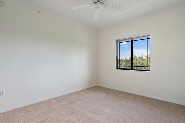 Building Photo - 3022 Alcazar Pl