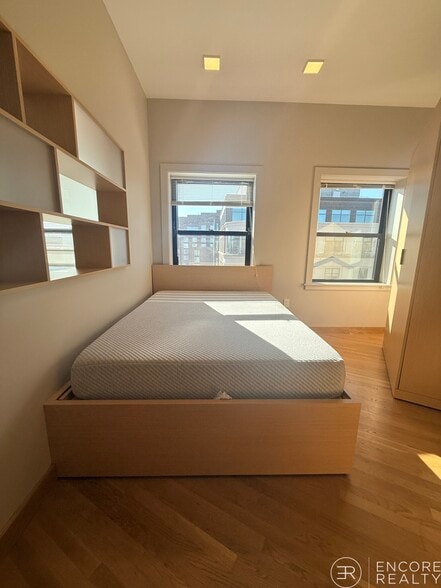 Building Photo - 115 Mt Auburn St