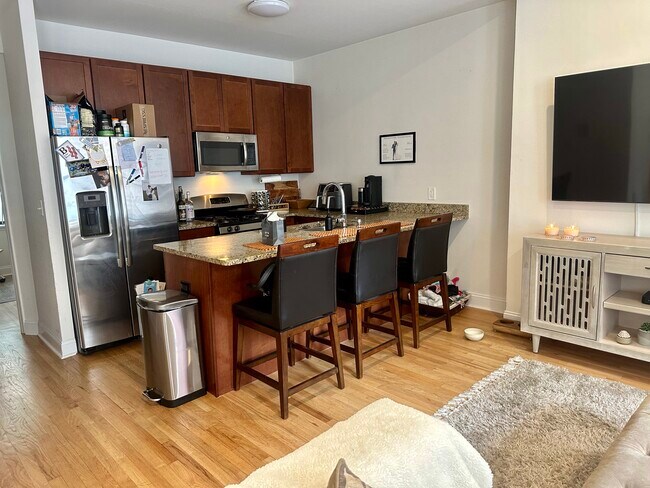 Primary Photo - 139 Garden St