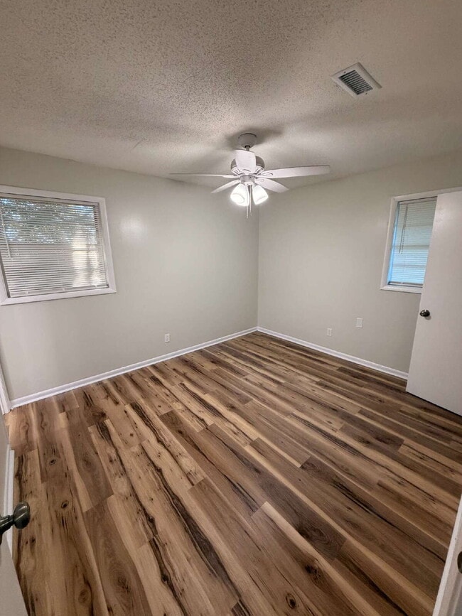 Building Photo - Available FOR RENT in Midland City, AL