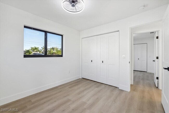 Building Photo - 4419 N Bay Cir