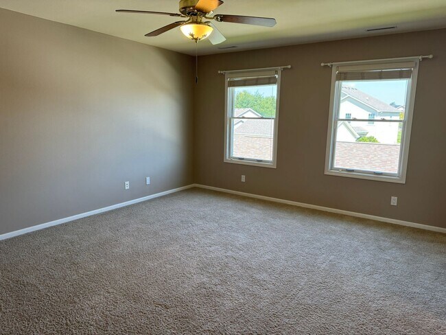 Building Photo - 2717 Bristol Dr