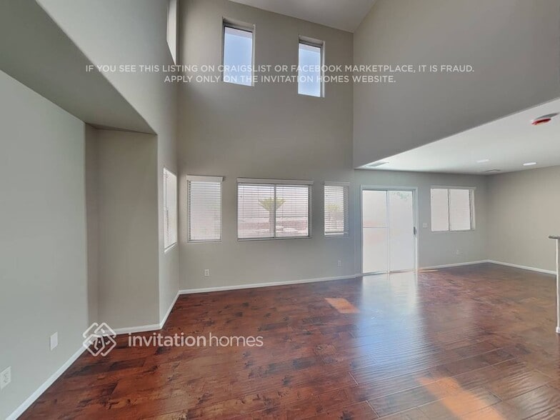 Building Photo - 10525 Silver Cholla Ct