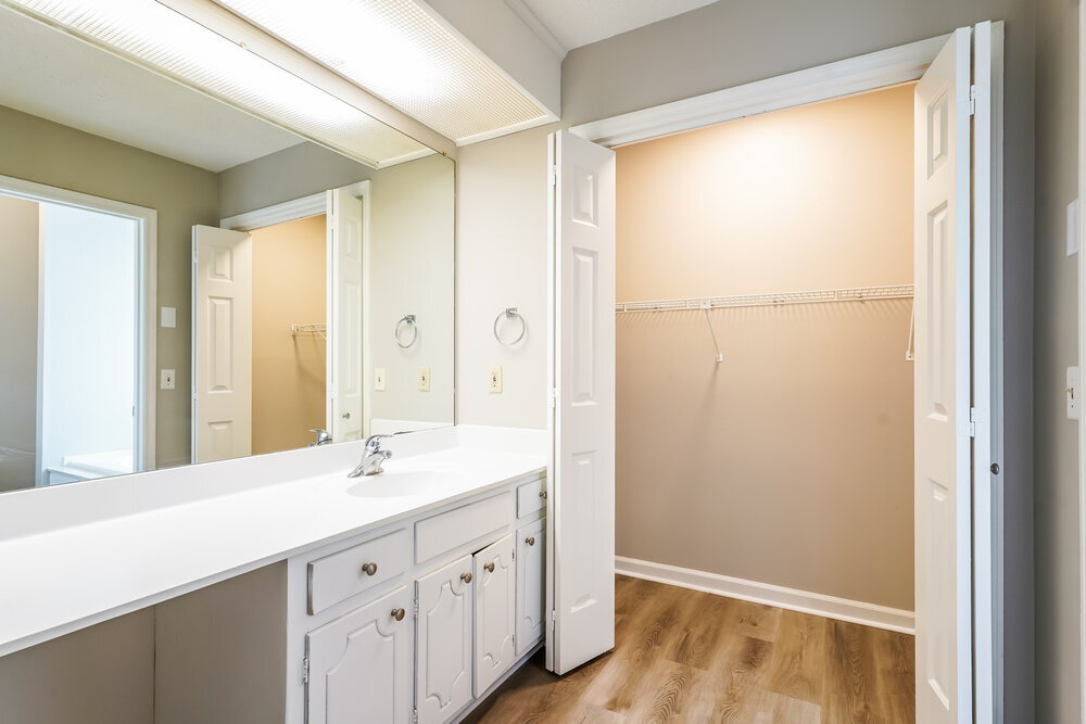 Building Photo - 905 Traceton Ct