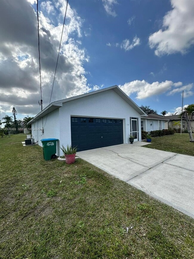 Building Photo - 1306 SW 11th St