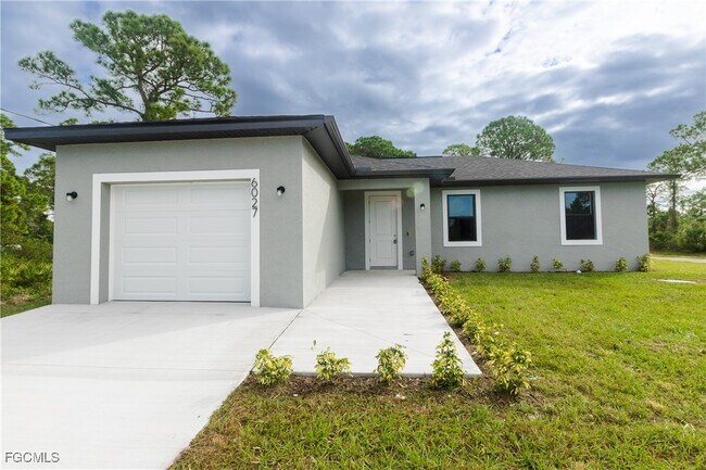 Building Photo - 6027 Pecan Cir