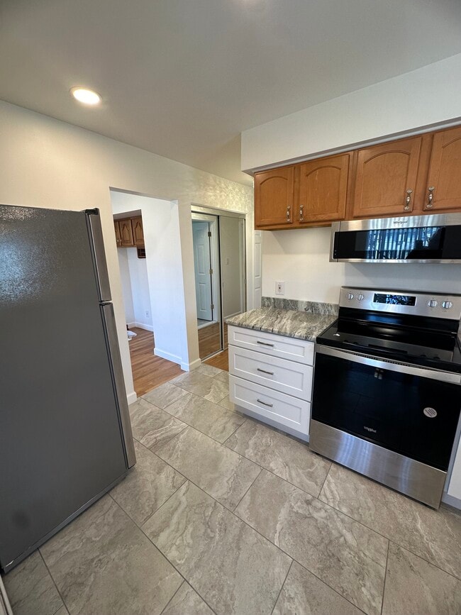 100 W Hickory Grove Rd 100 W Hickory Grove Rd Bloomfield Township MI