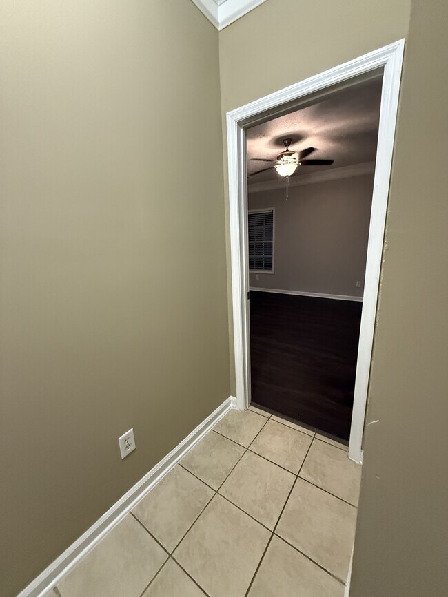 Building Photo - 4304 E Barcelona Way