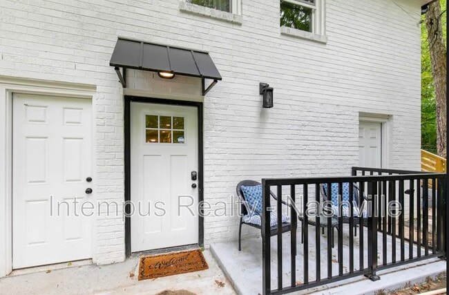 Building Photo - 840 Lemont Dr