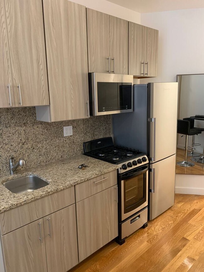 Building Photo - CHELSEA/BOSTON NEW LUXURY STUDIO- NO BROKER FEE! NO BROKER OR RENTAL FEES & FULLY FURNISHED!!