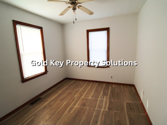 Building Photo - Nicely Updated 3 BR 1.5 BA House with Central Air and Garage (NO SECTION 8)