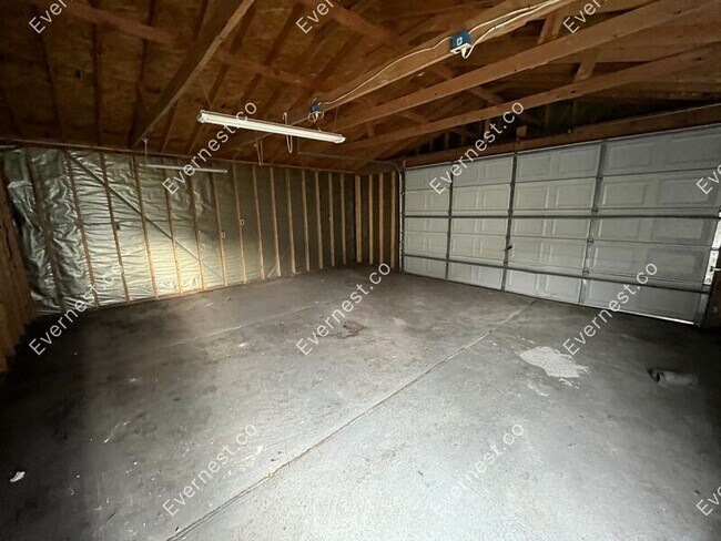 Building Photo - 1145 10th St