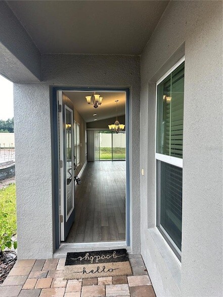 Building Photo - 12569 Oak Hill Way