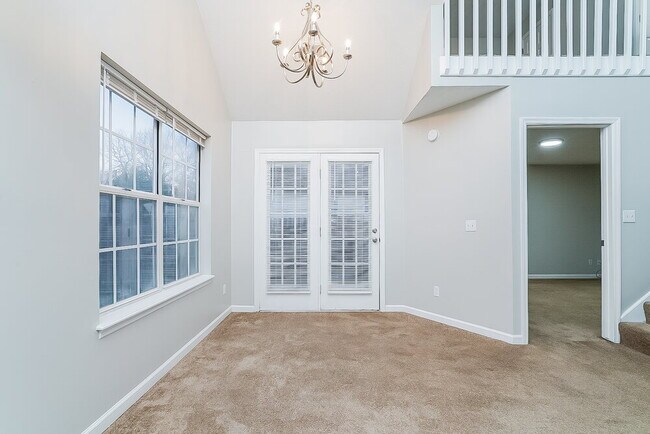 Building Photo - 4033 Pepperwood Dr