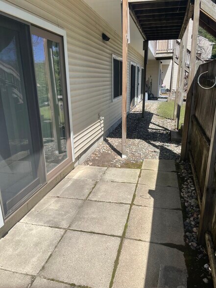 Primary Photo - 2261 Washington St