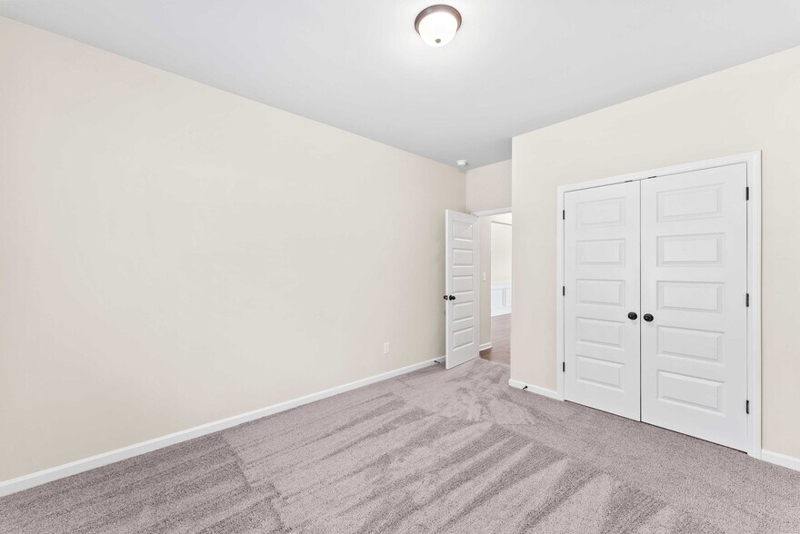 Building Photo - 755 Lakehaven Ln