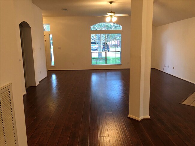 Building Photo - 23706 Cansfield Way