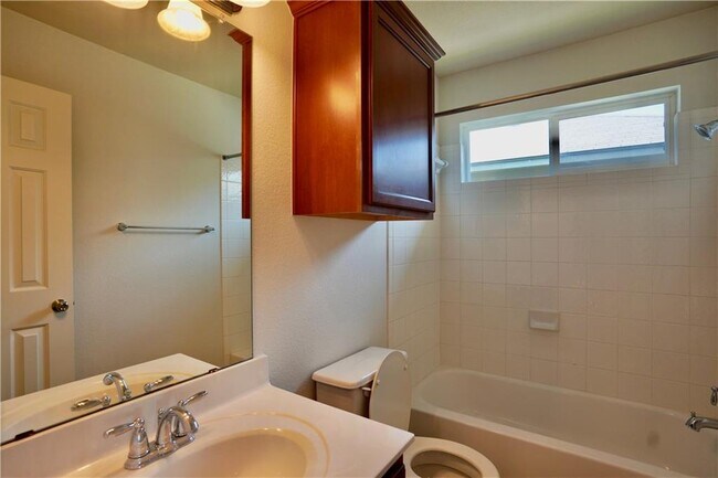 Building Photo - 8712 Wood Stork Dr