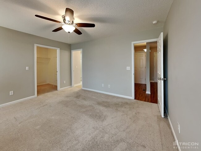 Building Photo - 252 Cambridge Dr
