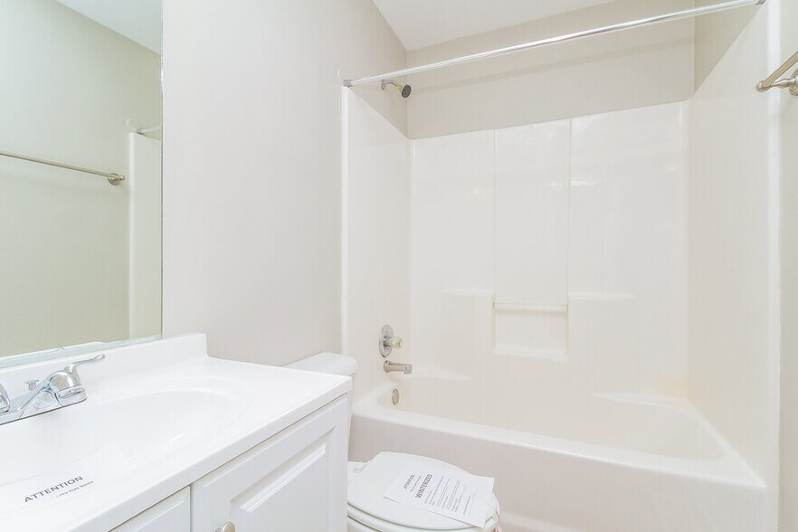 Building Photo - 2832 Rippavilla Way
