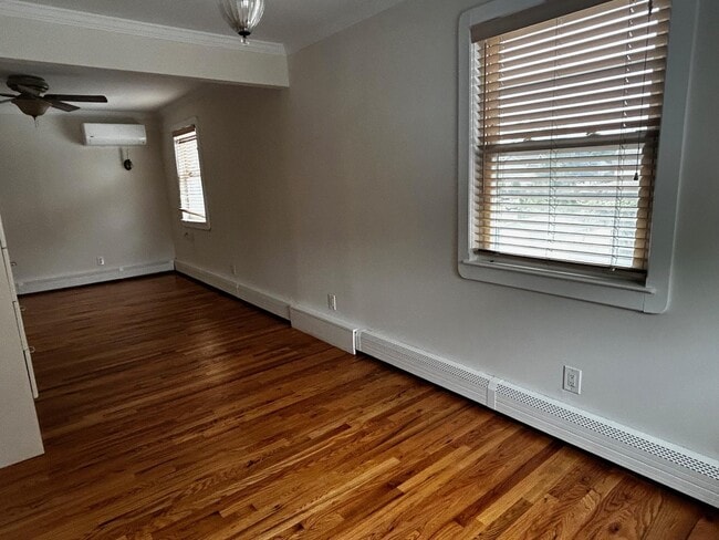 Building Photo - 1380 Bellmore Ave