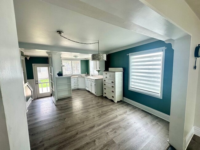 Building Photo - Gorgeous Kalispell home with Historical Charm