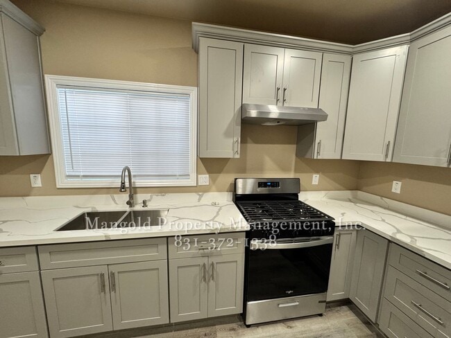 Building Photo - 1317man