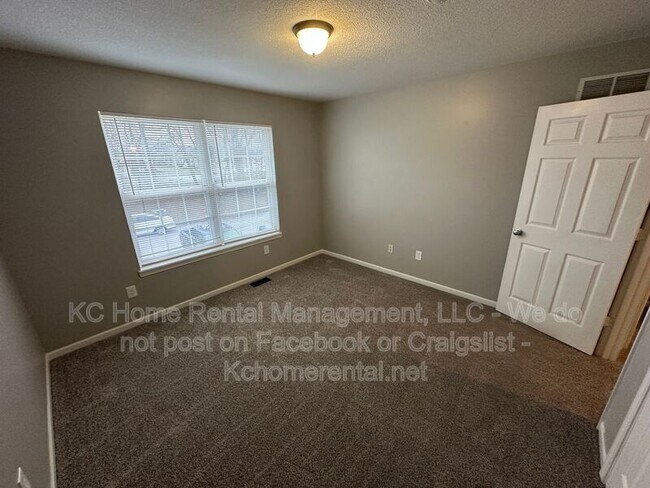 Building Photo - 1955 N 80th Ct