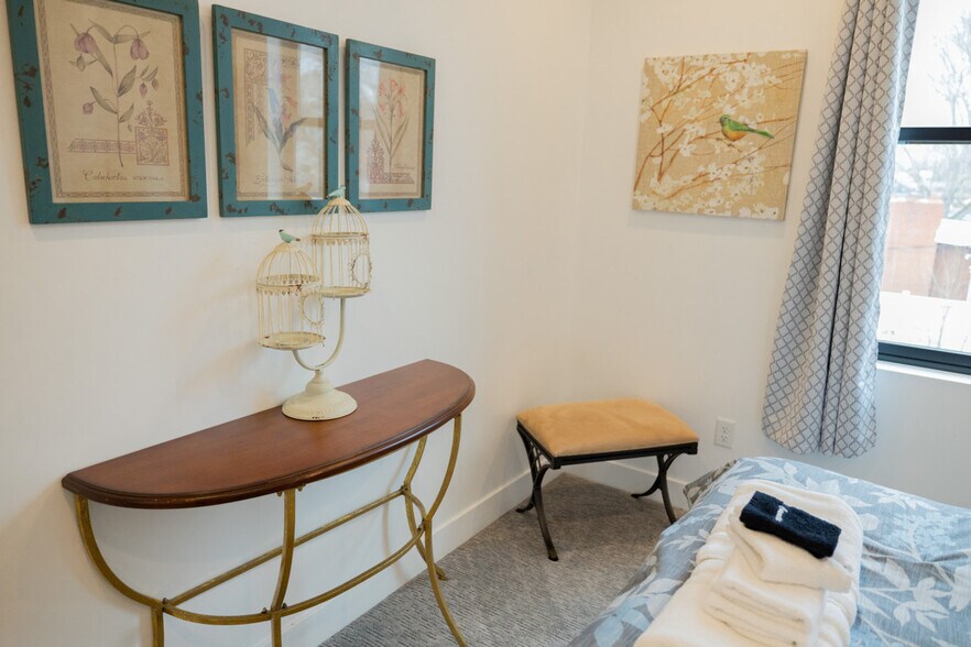 Building Photo - 2597 S 700 E