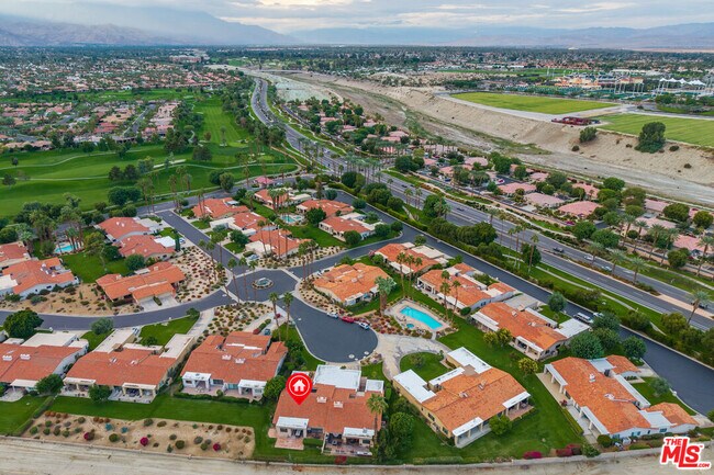 Building Photo - 78585 Vista Del Fuente