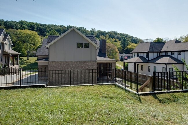 Building Photo - Dream home in the heart of Belle Meade, located on a private dead-end street!