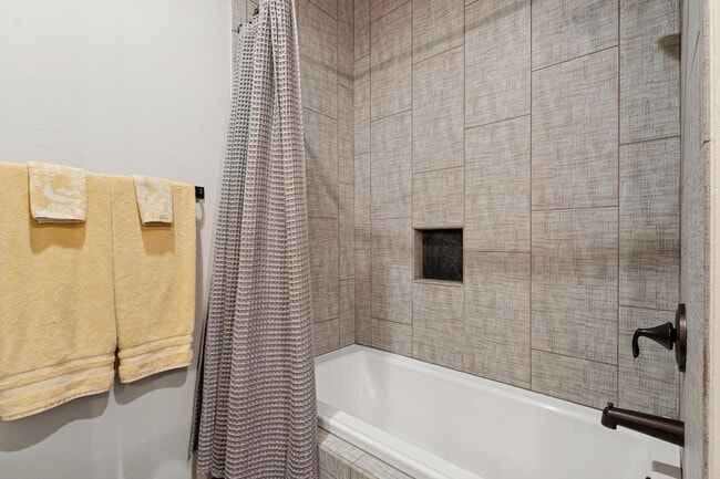 Building Photo - Delightful Monterra 2 Bed 2 Bath Condo with Views of Glacier Park