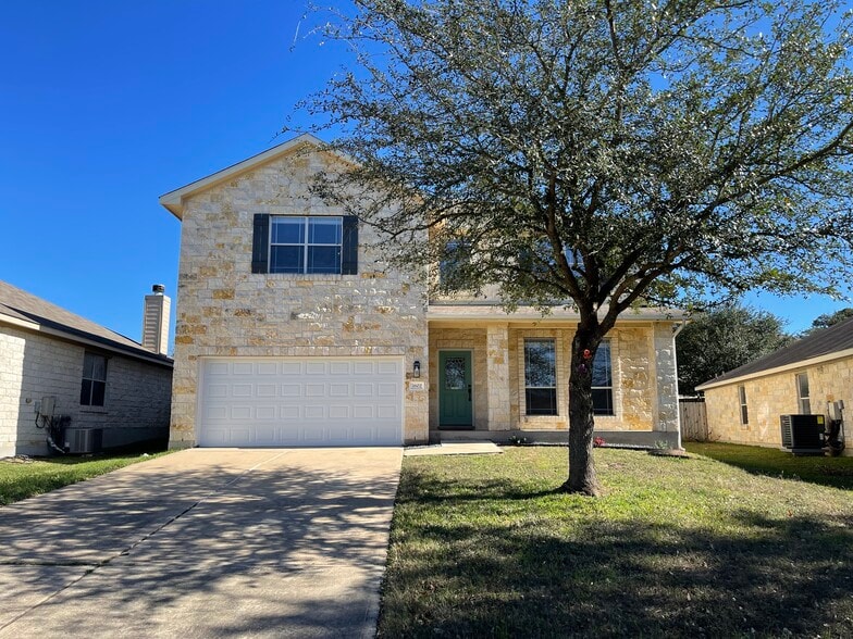 Primary Photo - 1602 Melissa Oaks Ln
