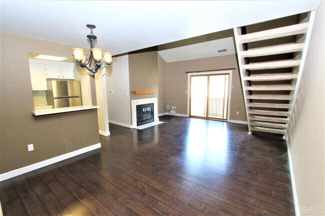 Building Photo - 604 Ravens Crest Dr