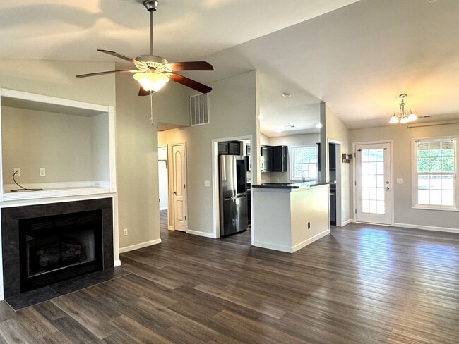 Building Photo - Comfort, Charm & Room for Everything You Love!