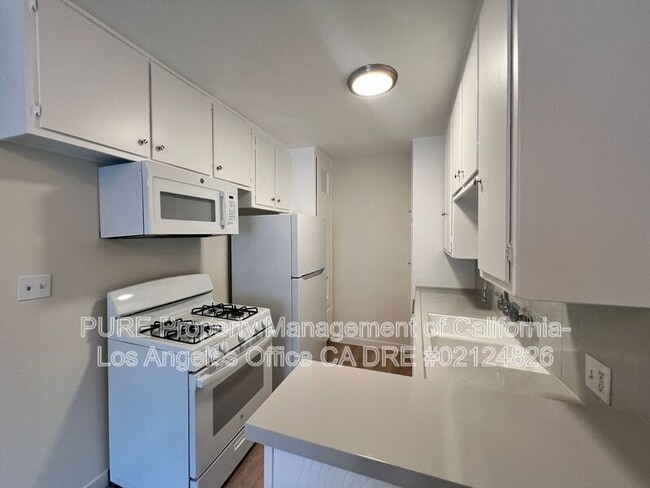 Building Photo - 4427 Murietta Ave