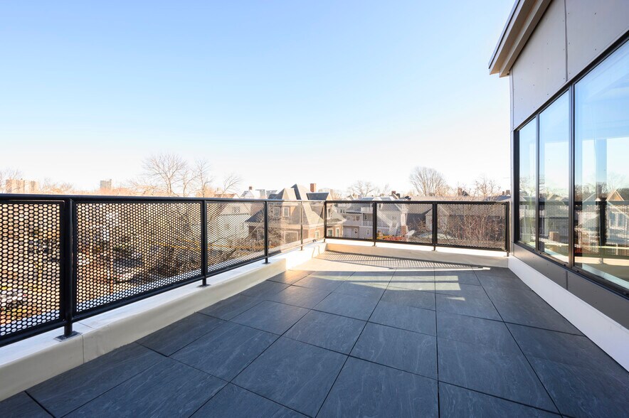 Building Photo - 455 Harvard St