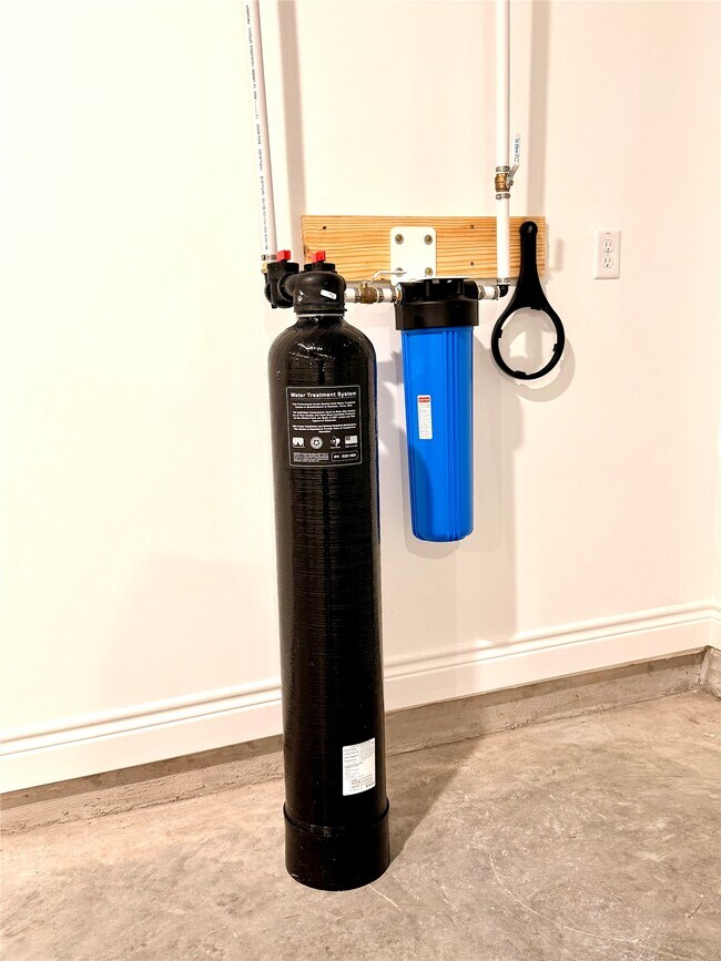 Building Photo - 12871 Oak Barrel Rd