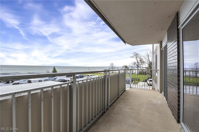 Building Photo - 12900 Lake Ave