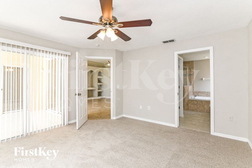 Building Photo - 16426 Coopers Hawk Ave