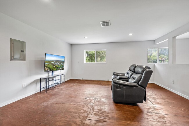 Building Photo - 14339 Collecting Canal Rd