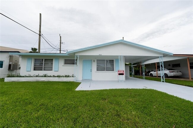 Building Photo - 2702 NW 51st Pl