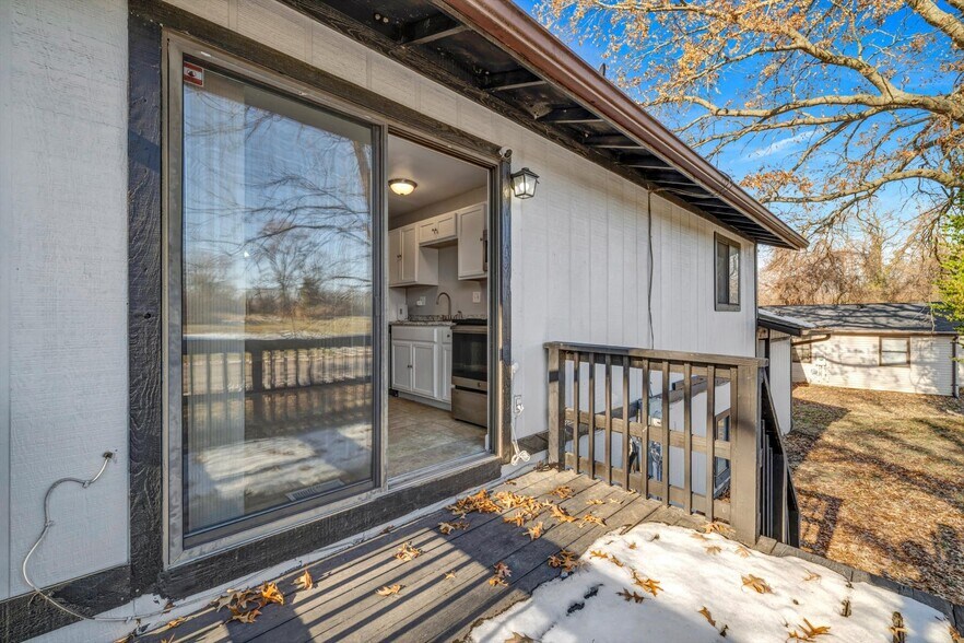 Building Photo - 11 Carriage Lane