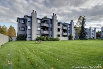 Building Photo - U-MED District Condominum