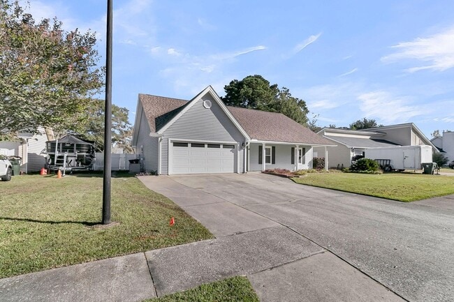 Building Photo - 111 Hopper Dr